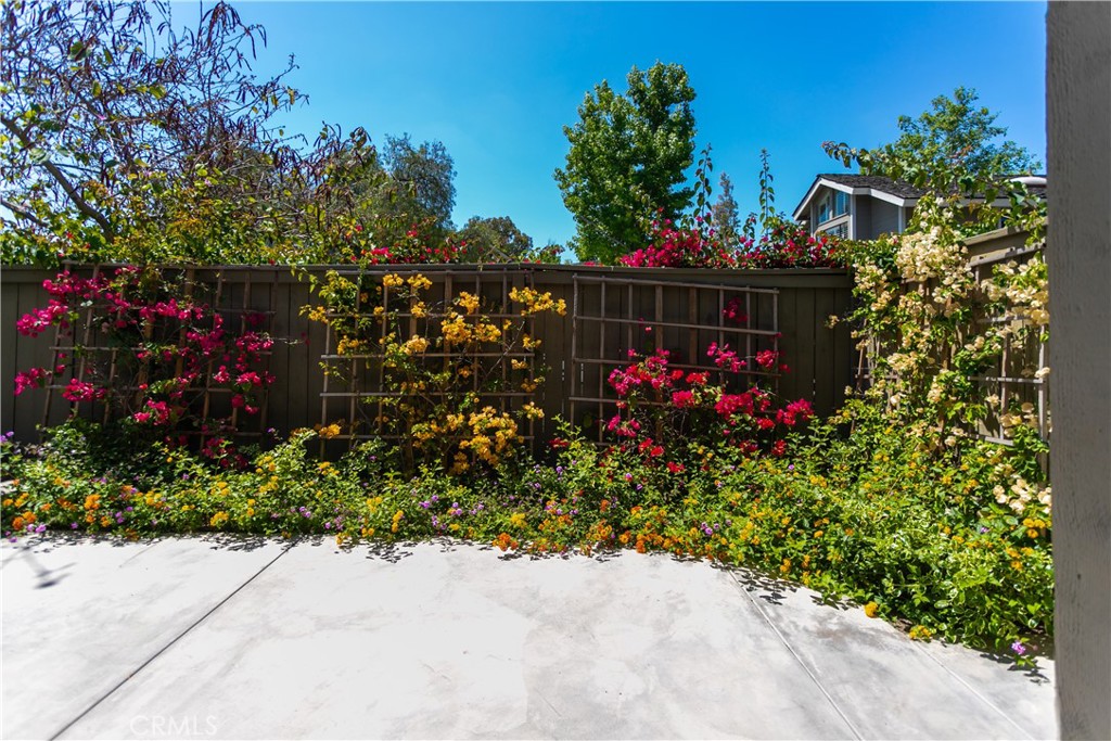 Crossing (CS) - Residential Lease