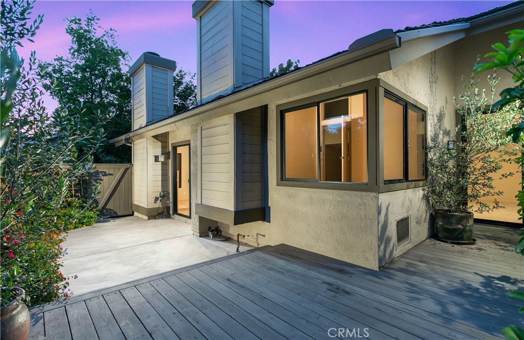 Crossing (CS) - Residential Lease