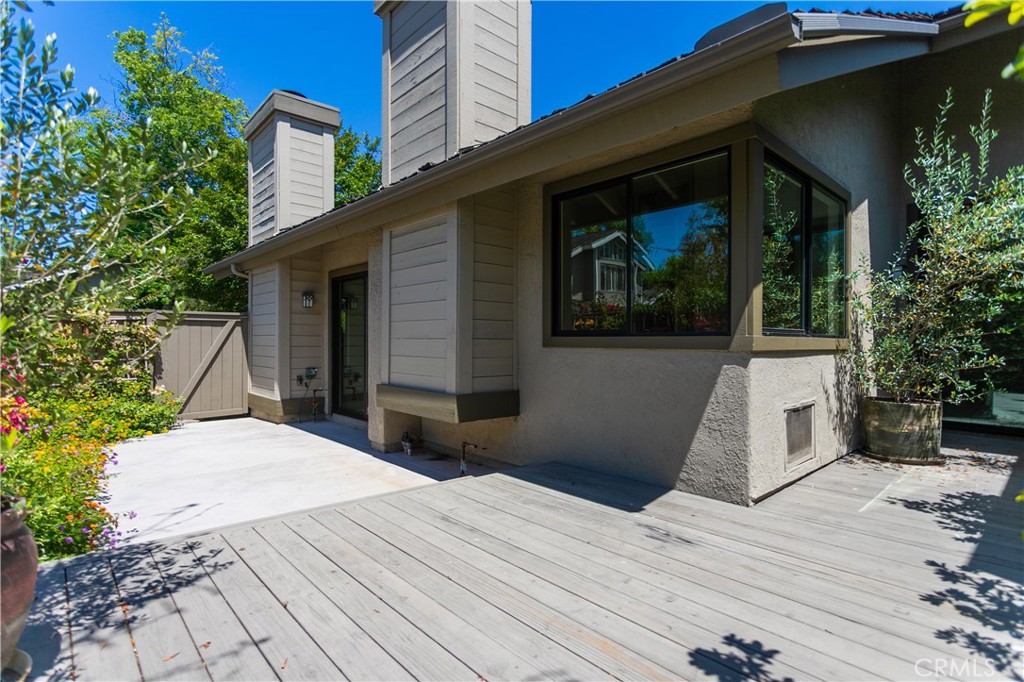 Crossing (CS) - Residential Lease
