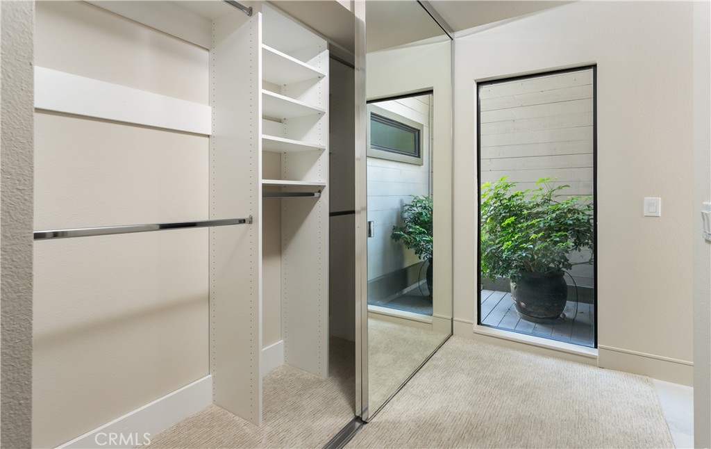 Crossing (CS) - Residential Lease