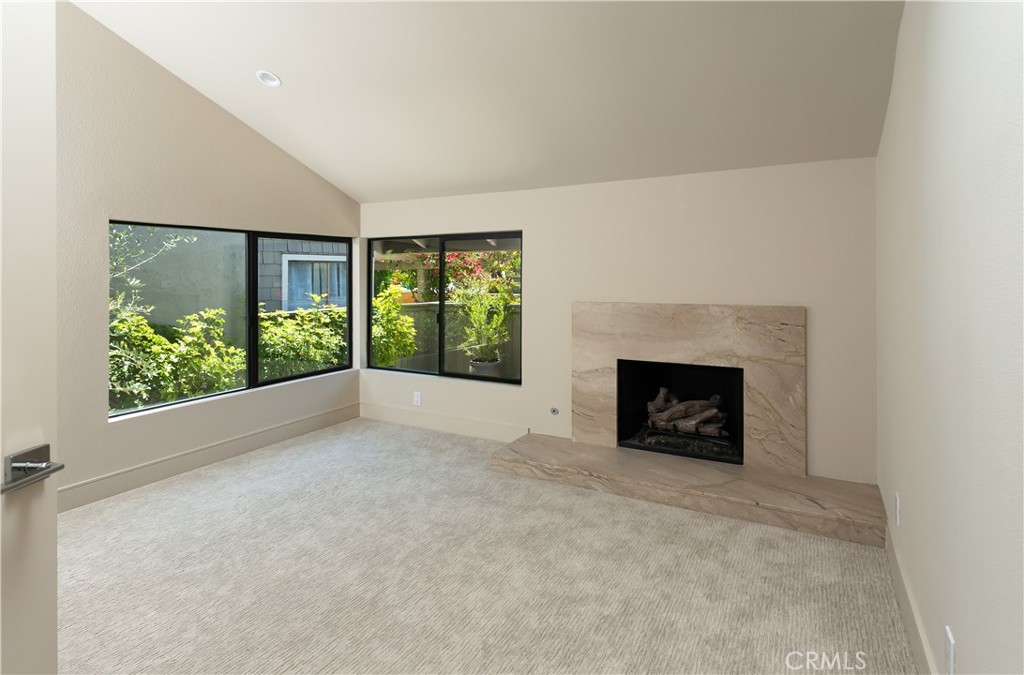 Crossing (CS) - Residential Lease
