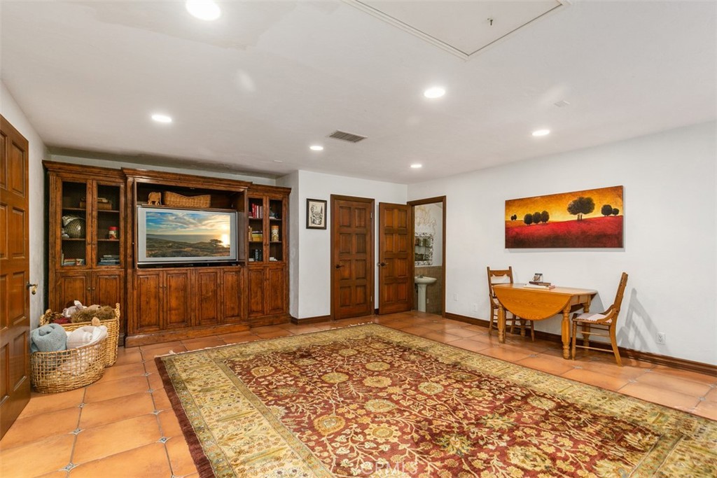 Los Ranchos Estates (LRE) - Residential