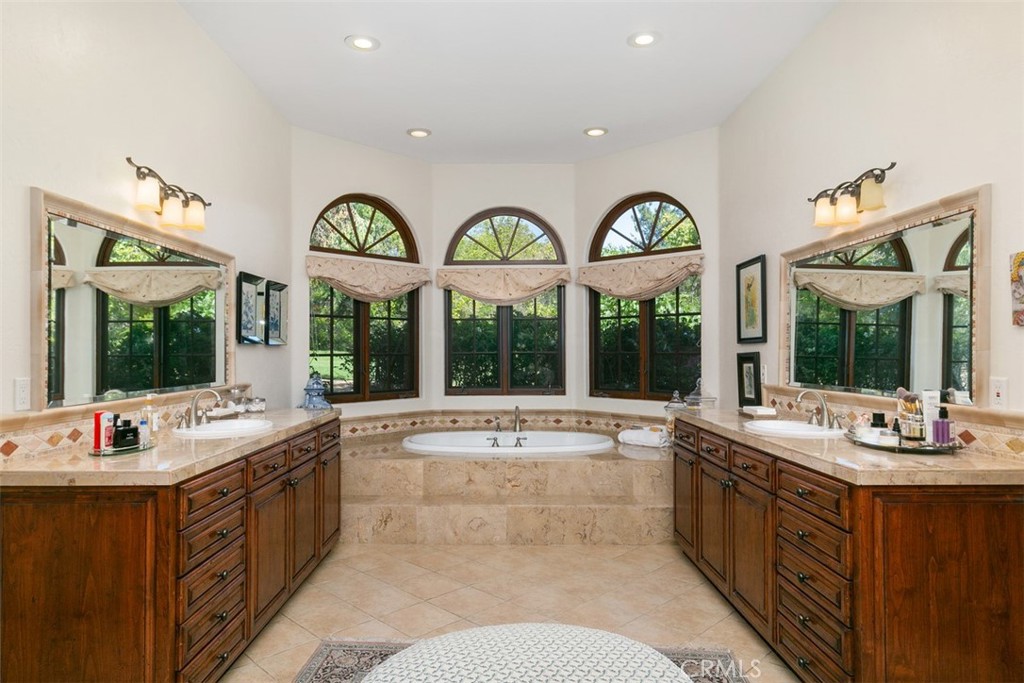 Los Ranchos Estates (LRE) - Residential