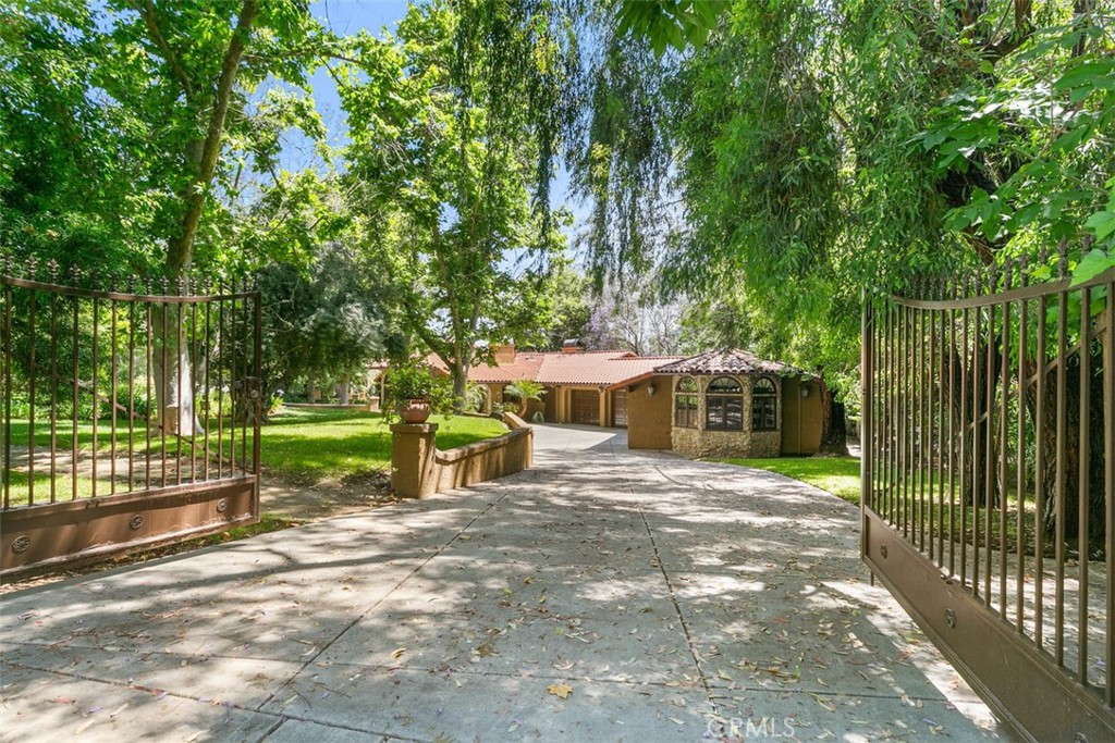 Los Ranchos Estates (LRE) - Residential