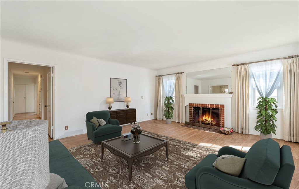 Photo 4 of 27 of 1625 Linda Rosa Avenue house