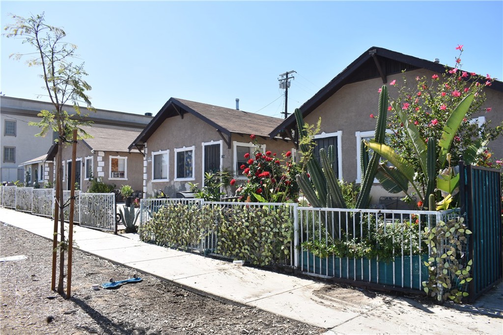 110 W Heald Avenue