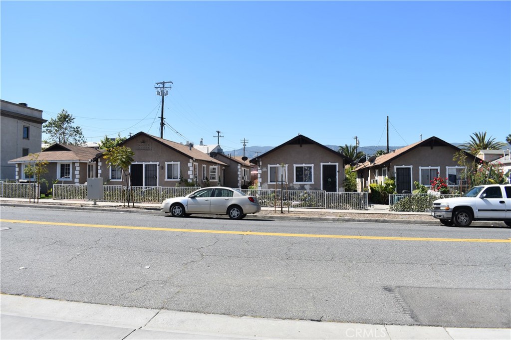 110 W Heald Avenue