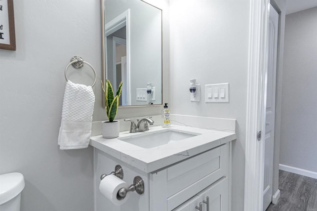 listing image 130729302392299145435