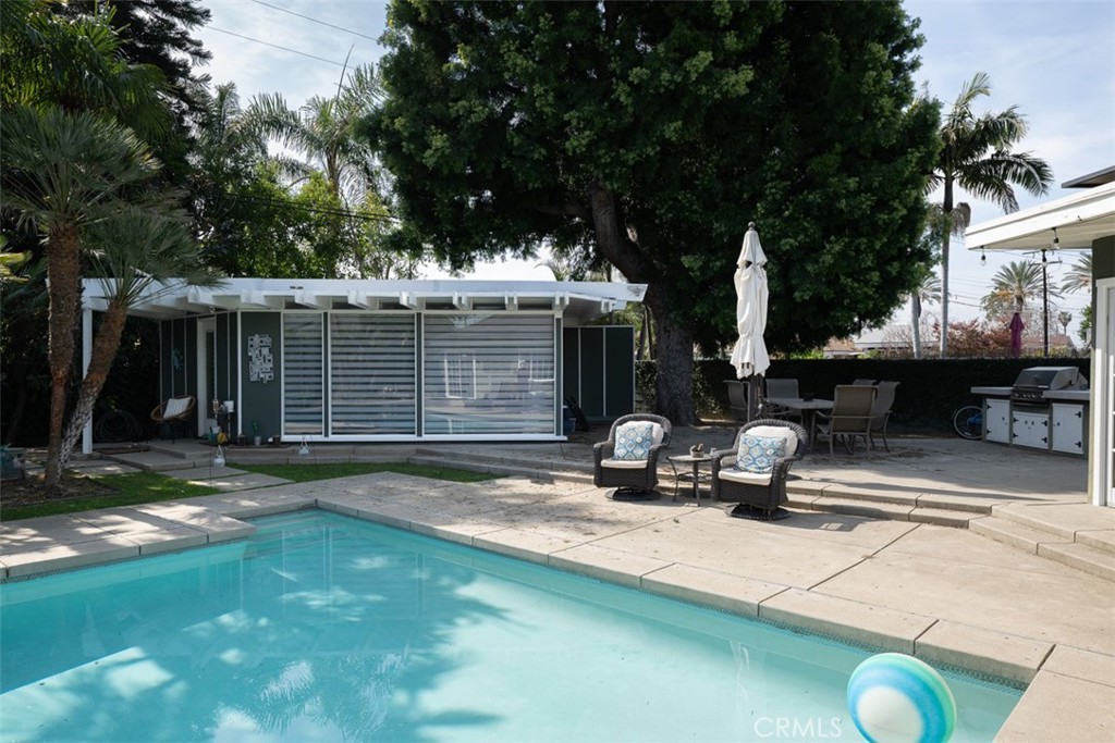 1222 W Sharon Road