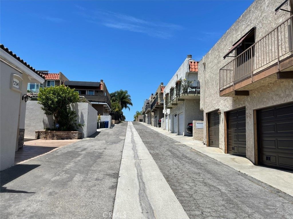 listing image 130728402069427015711