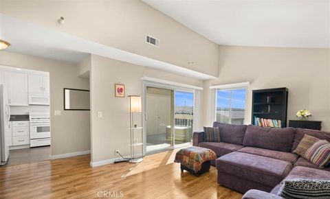 5473 Twin Lakes Drive 22 Cypress CA 90630