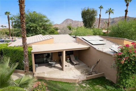 Featured picture for the property SB23190021