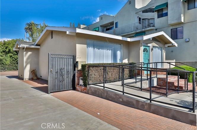 335 Redondo Avenue