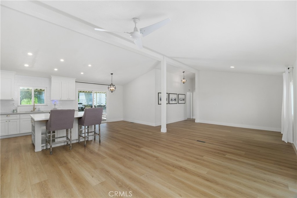 26279 Douglas Ave