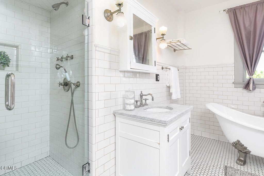 listing image 130722323453234047787