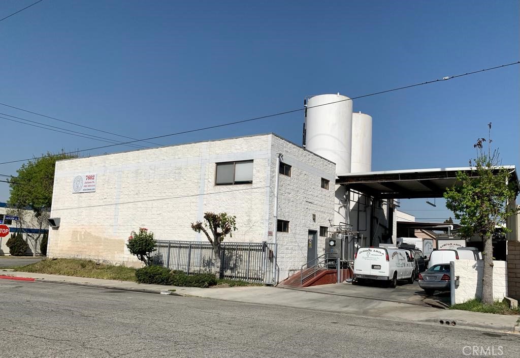 business opportunity, food processing company, 7364 SQ FT building of cheese processing business, the Real estate is also for sale ,