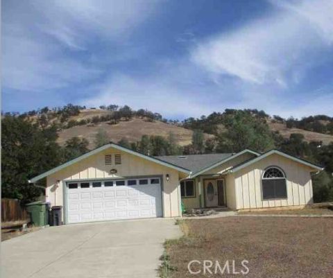 A home in Clearlake Oaks