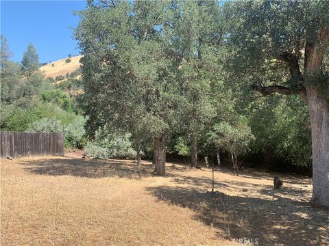 A home in Clearlake Oaks