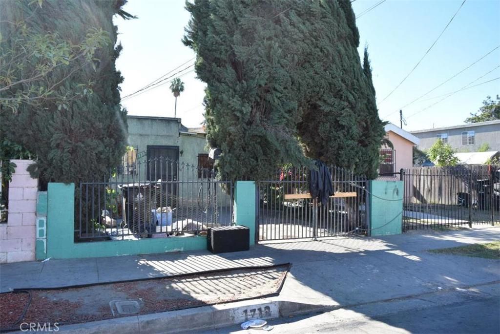 listing image 130721044679631028460