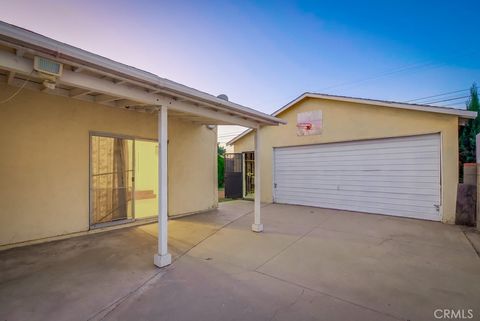 A home in South Gate