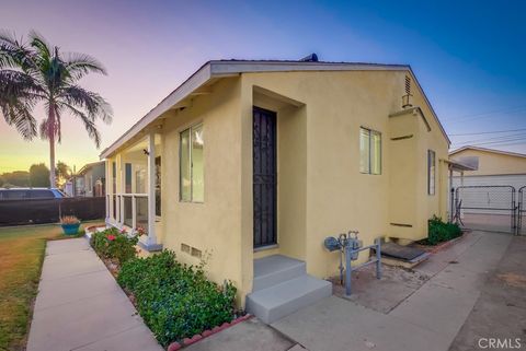 A home in South Gate