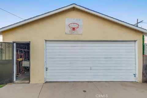 A home in South Gate