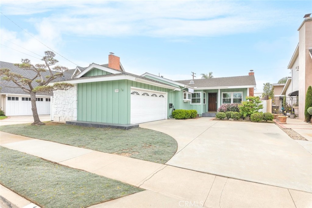 1030 Coastline Drive