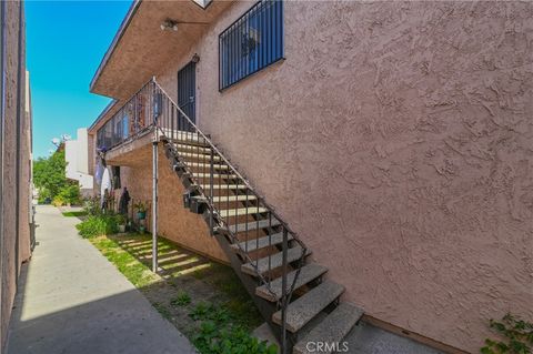 A home in El Monte