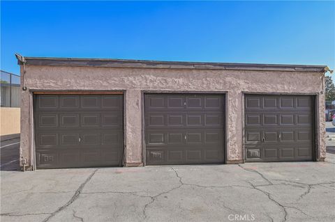 A home in El Monte