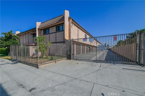 A home in El Monte