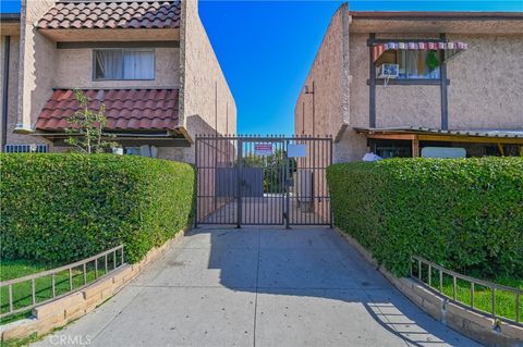 A home in El Monte