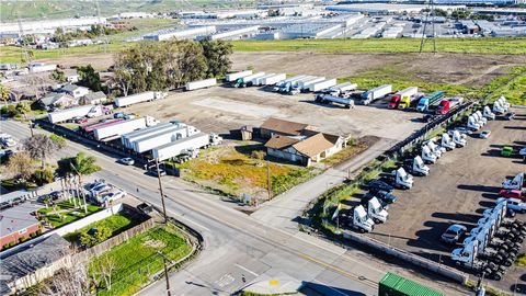 11317 Lilac Avenue Bloomington CA 92316