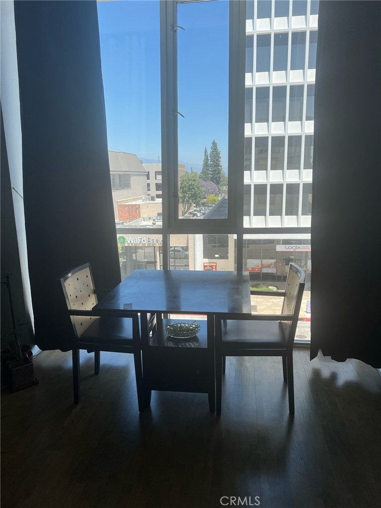 View Pasadena, CA 91101 condo