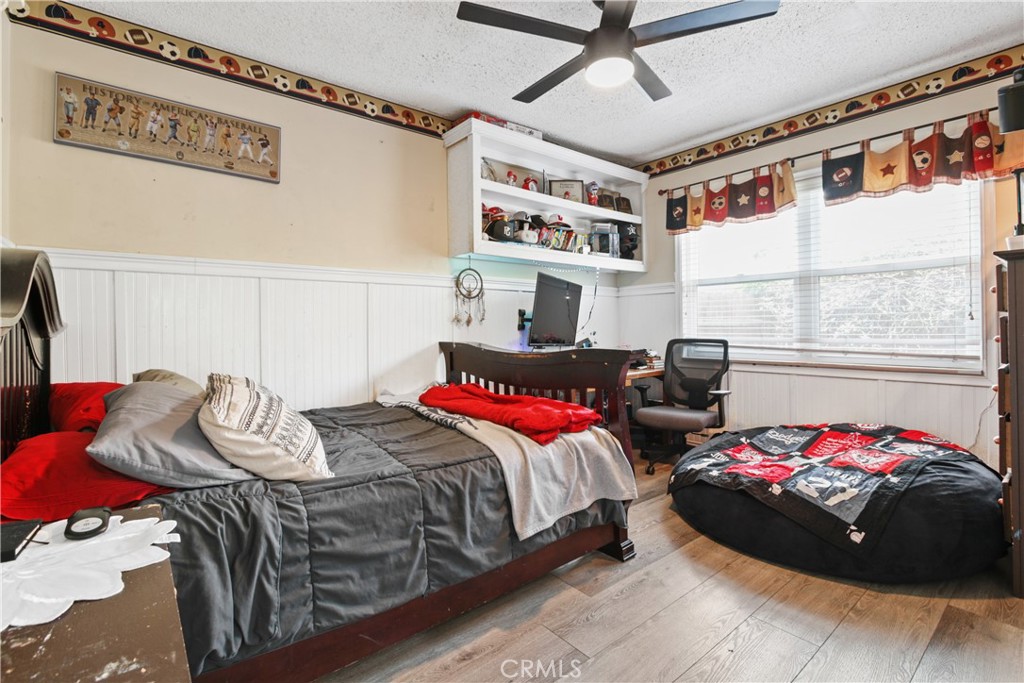 Photo 8 of 11 of 15539 Starbuck Street house