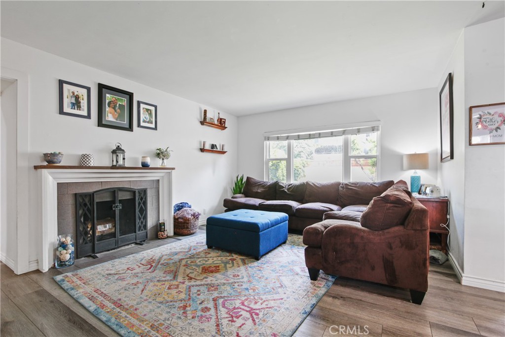 Photo 5 of 11 of 15539 Starbuck Street house