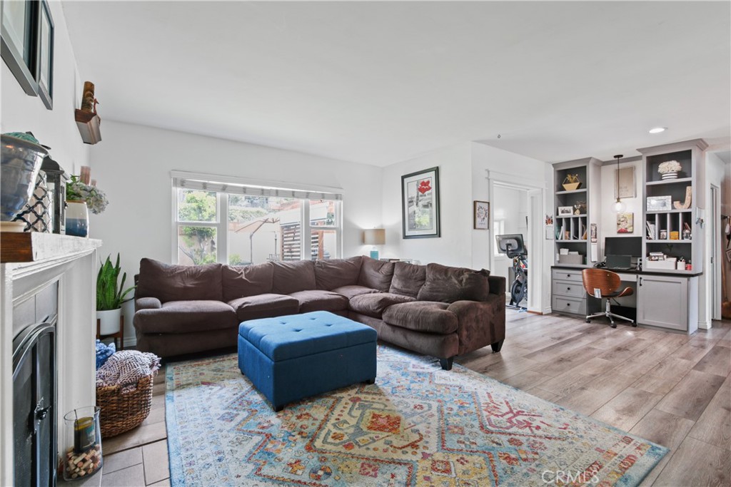 Photo 6 of 11 of 15539 Starbuck Street house