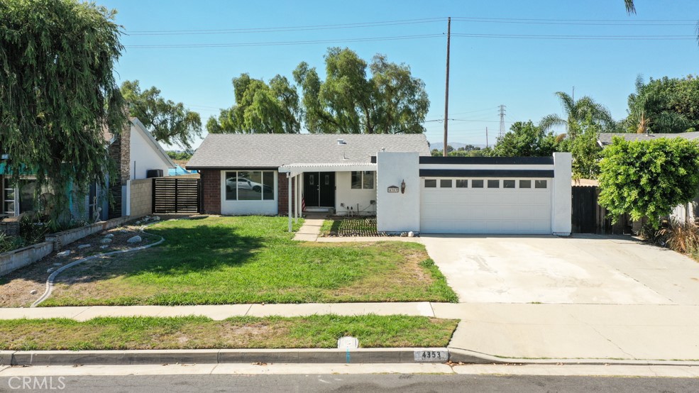 Photo 2 of 23 of 4353 E Alderdale Avenue house