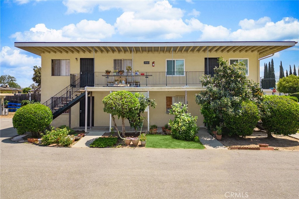 2030 Sierra Leone Avenue