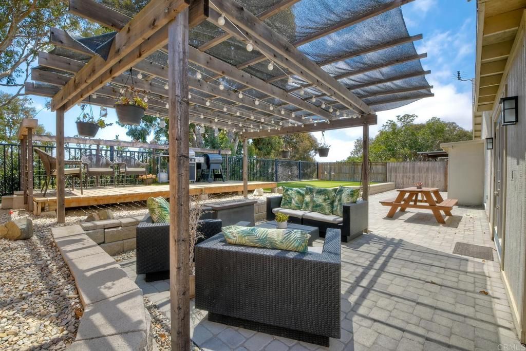 listing image 130722331171791515460