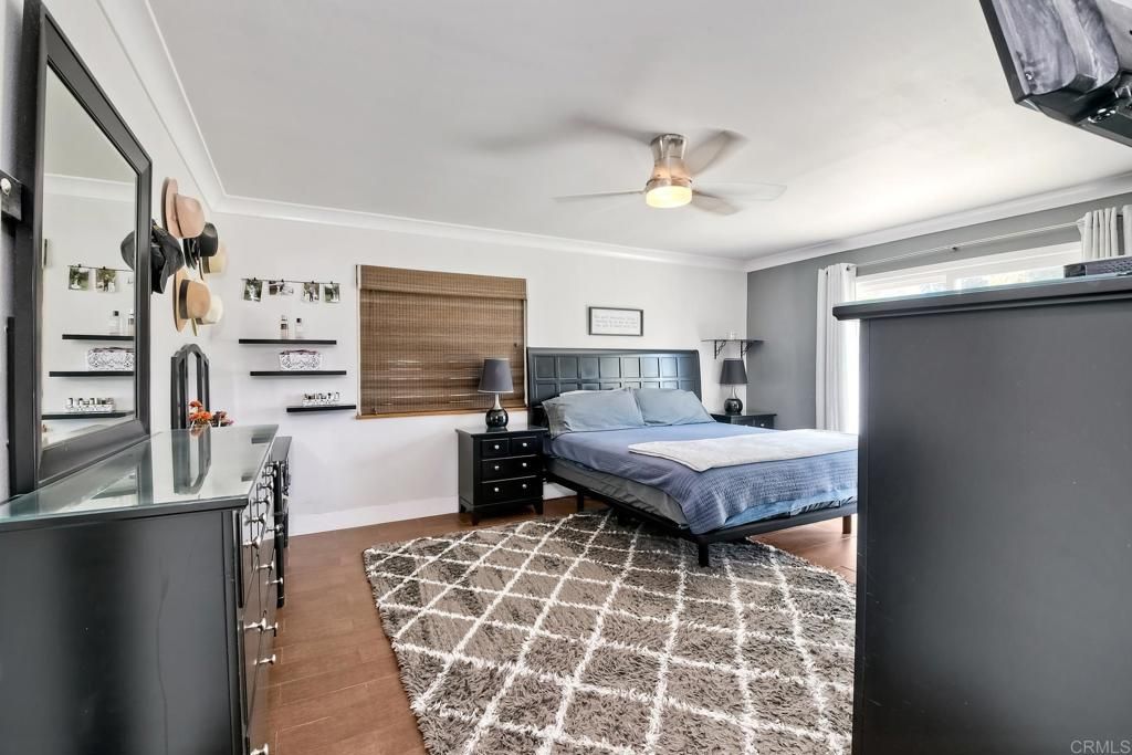 listing image 130724317688597062239