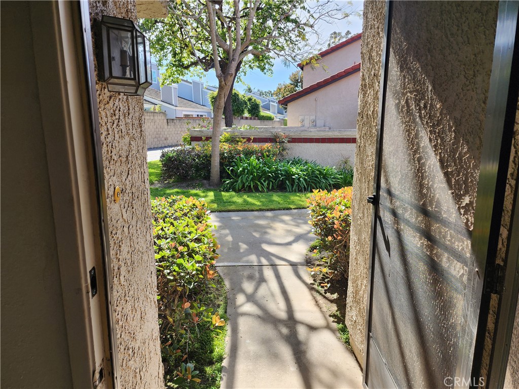 466 Las Palomas Drive