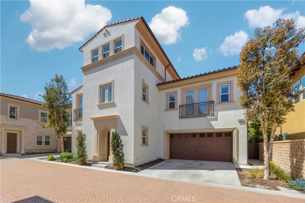 98 Pinnacle Drive