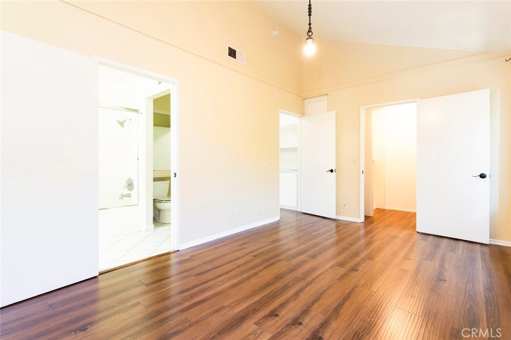 Photo 11 of 36 of 9250 Sunland Boulevard 17 townhome