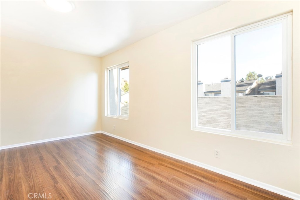 Photo 17 of 36 of 9250 Sunland Boulevard 17 townhome