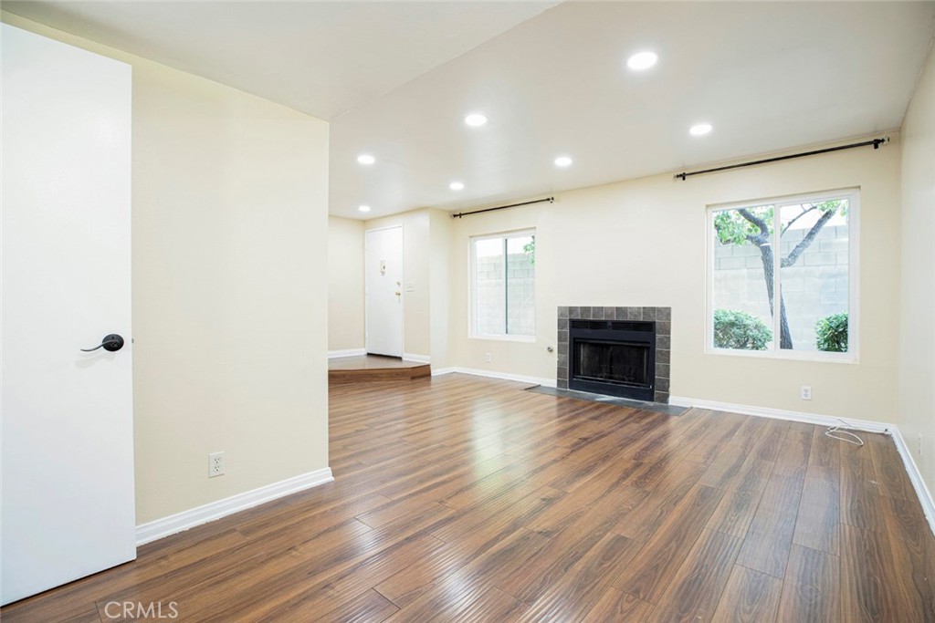 Photo 8 of 36 of 9250 Sunland Boulevard 17 townhome