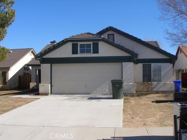 Cul De Sac house , features 3 bedrooms & a large bones room can easily be a bonus bedroom . Indoor laundry room , family room with fire place and separate living room , call listing agent for your private view today . Sorry , no pets. Association Amenities: None Landscaping: Partial Special Features: Garage Door Opener, Underground Util