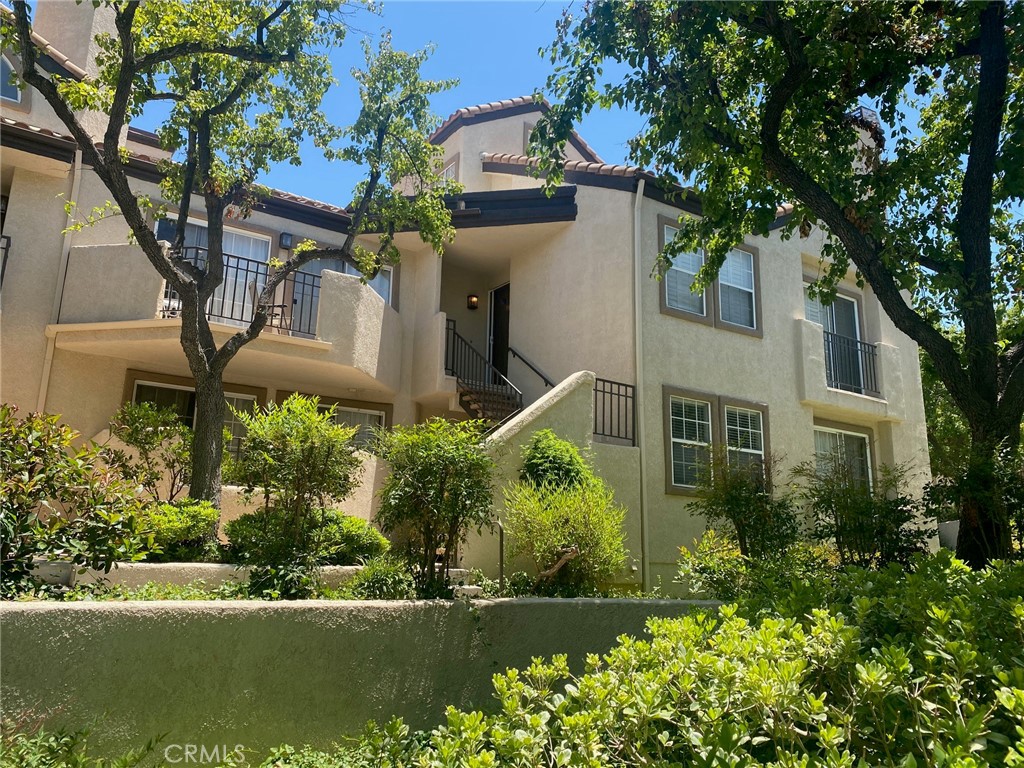 View Valencia, CA 91355 condo