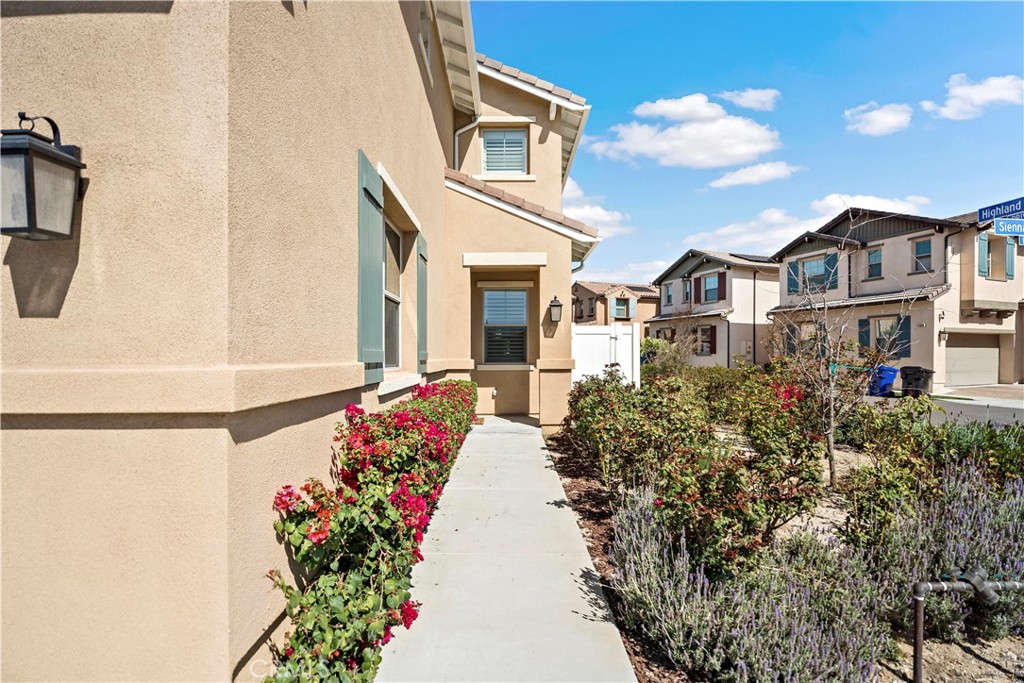Properties 2 8739 E Sienna Lane