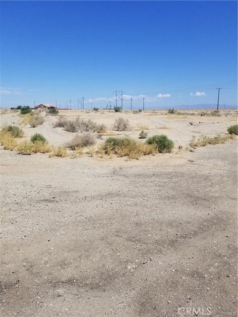 Photo of 2560 S Marina Drive, Salton City, CA 92274 (MLS # SW23122745) Photo of 2560 S Marina Drive, Salton City, CA 92274 (MLS # SW23122745)