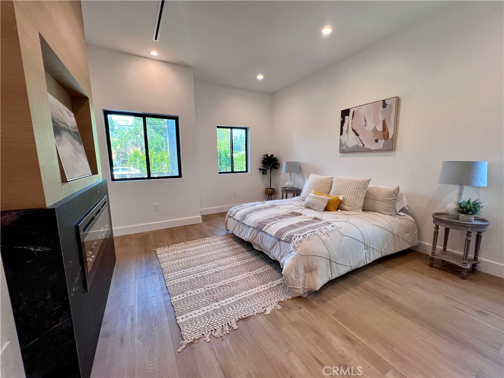Properties 2 6829 Yolanda Avenue